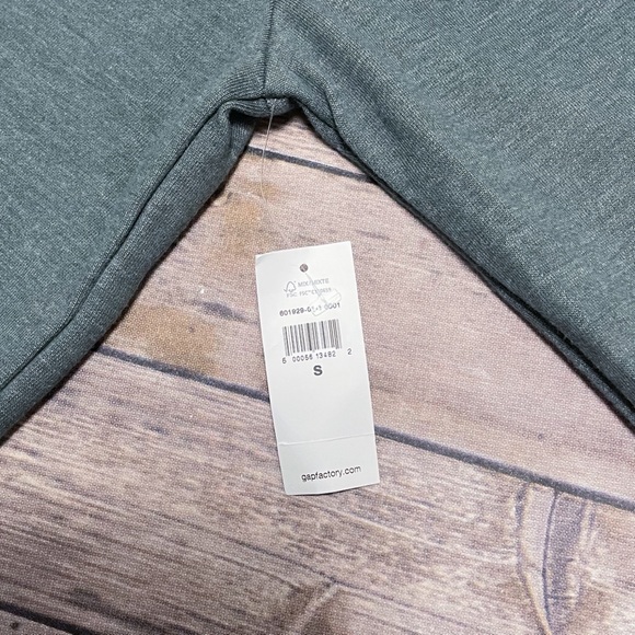 Gap Factory Heather Viridian Green Mens Henley NWT Small Midweight 3 Button - Picture 7 of 9